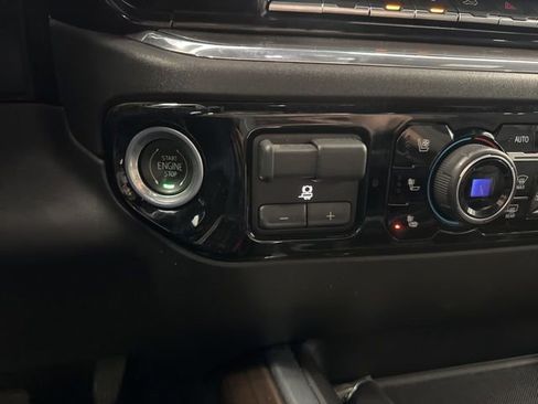Used 2024 Chevrolet Silverado 3500 High Country w/ Technology Package AWD/4WD image 42