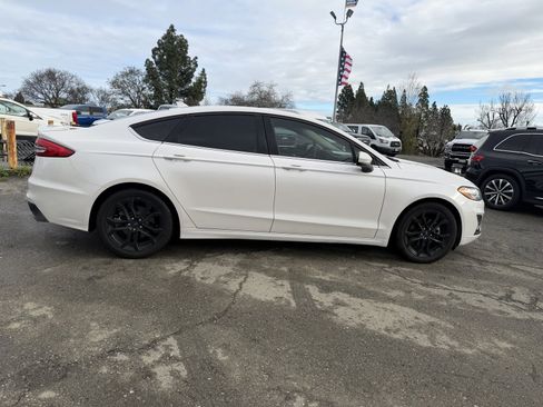 Used 2019 Ford Fusion SE w/ Equipment Group 151A image 6