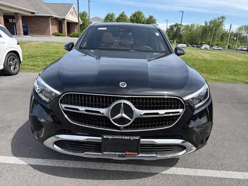 Used 2026 Mercedes-Benz GLC 300 4MATIC image 3