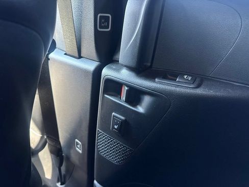 Used 2023 Chrysler Pacifica Limited w/ S Appearance Package FWD image 79
