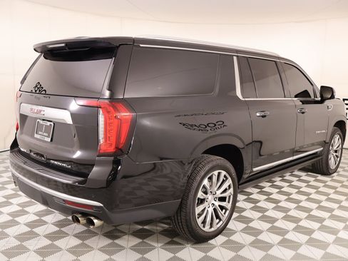 Used 2021 GMC Yukon XL Denali w/ Denali Ultimate Package AWD/4WD image 22