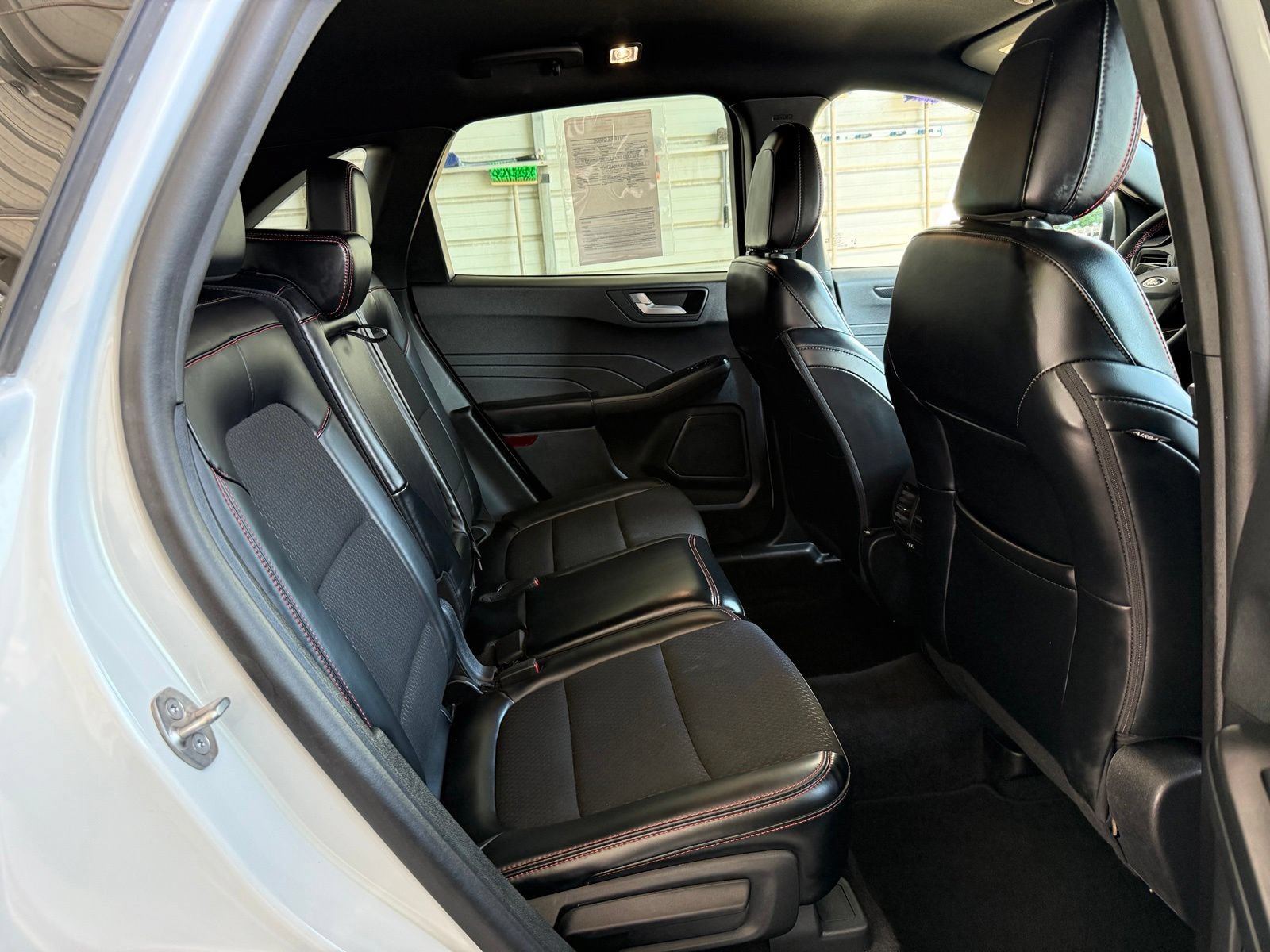 Used 2025 Ford Escape ST-Line Select AWD/4WD image 18