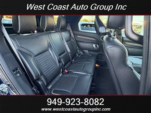 Used 2020 Land Rover Discovery HSE image 12