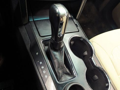 Used 2017 Ford Explorer FWD image 13