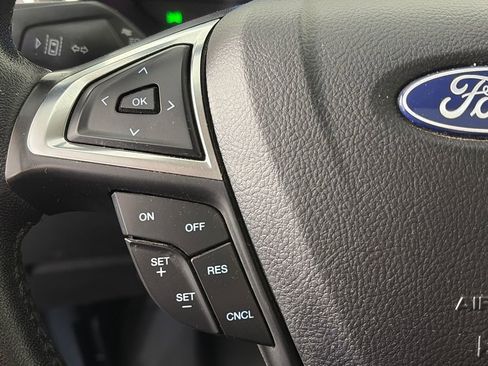 Used 2020 Ford Edge Titanium AWD/4WD image 17