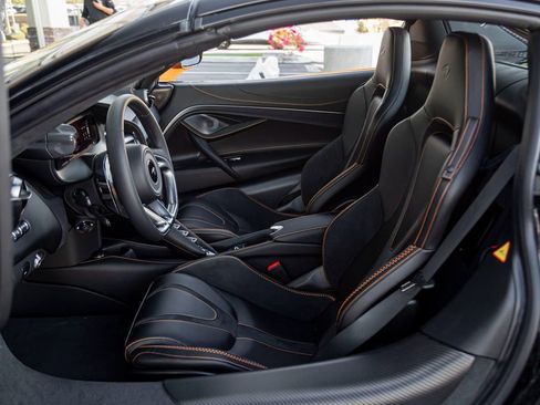 Used 2026 McLaren 750S Spider image 15