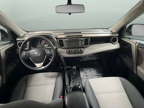 Used 2014 Toyota RAV4 LE AWD/4WD image 9