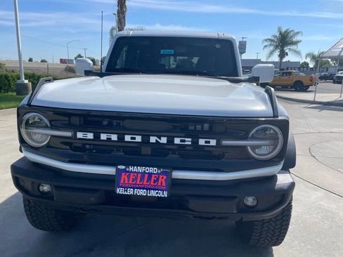 New 2026 Ford Bronco Outer Banks w/ Sasquatch Package image 8