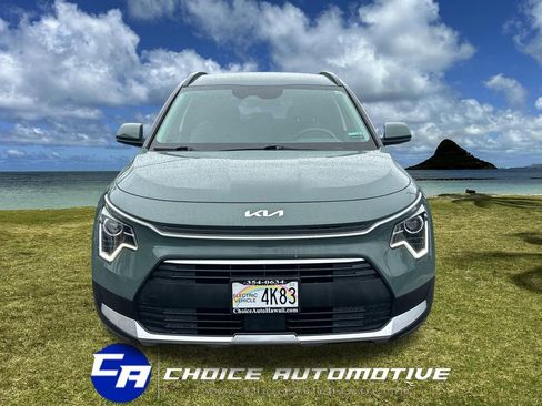 Used 2023 Kia Niro EX image 12