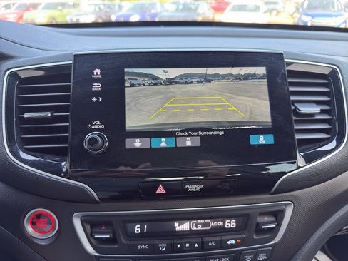 Used 2022 Honda Pilot TrailSport image 22