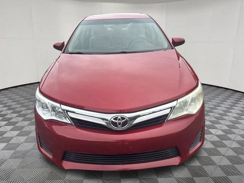 Used 2012 Toyota Camry LE FWD image 18