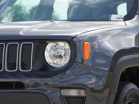 Certified 2022 Jeep Renegade Sport image 4