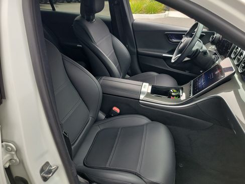 Used 2024 Mercedes-Benz C 300 Sedan image 23