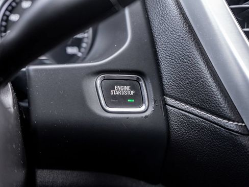 Used 2023 GMC Acadia SLT FWD image 26