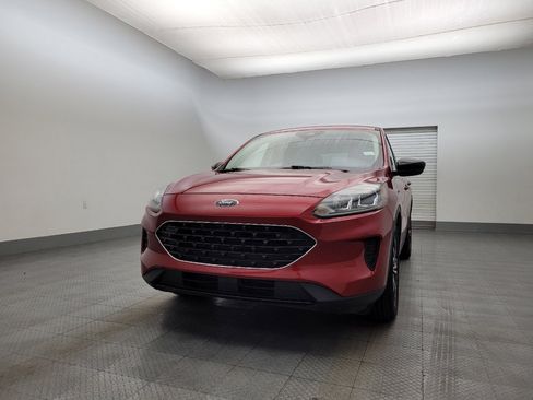 Used 2022 Ford Escape SE w/ SE Sport Appearance Package image 15
