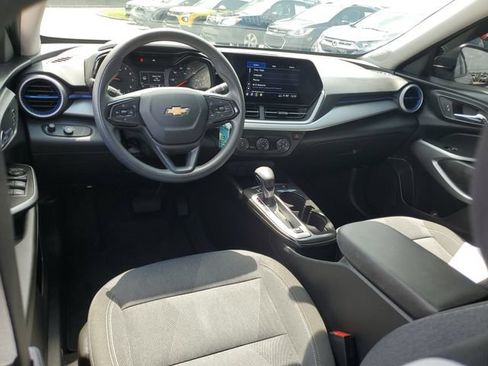 Used 2024 Chevrolet Trax LS FWD image 9