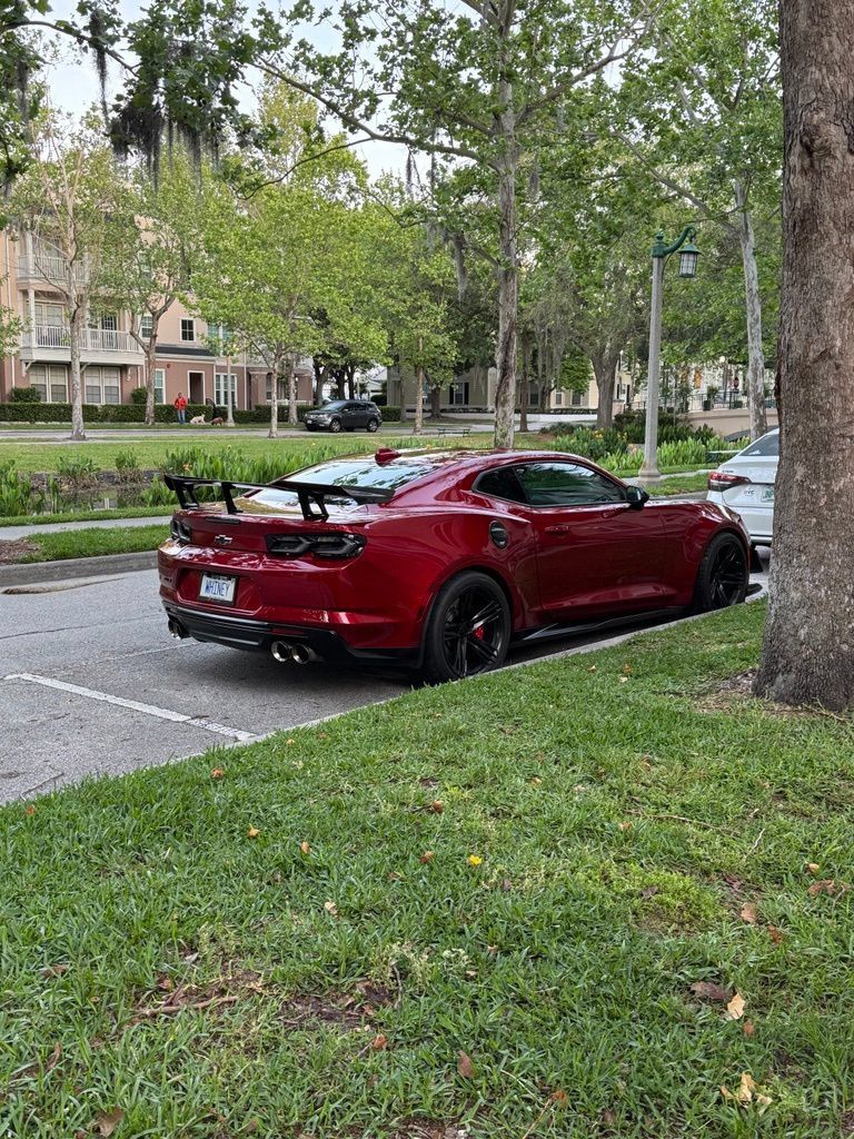 Used 2022 Chevrolet Camaro ZL1 RWD image 3