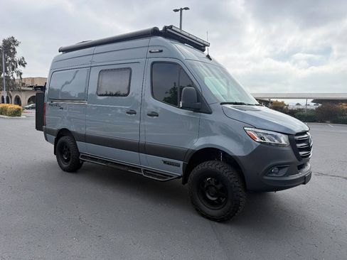 Used 2022 Mercedes-Benz Sprinter 2500 image 7