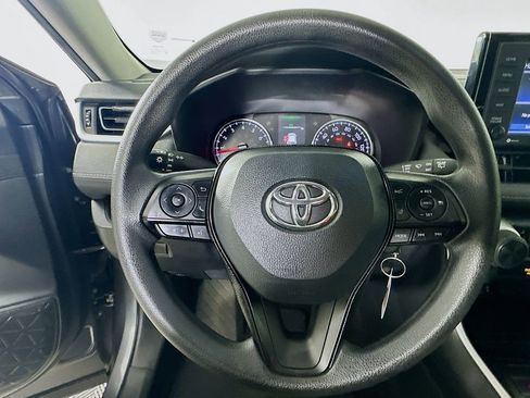 Used 2021 Toyota RAV4 LE image 18