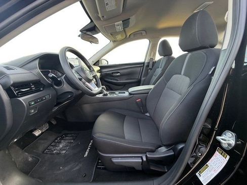 Used 2025 Nissan Sentra SV image 13
