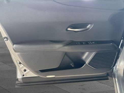 Certified 2026 Lexus UX 300h FWD w/ Accessory Package (Z2) image 8