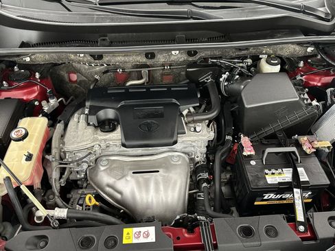 Used 2018 Toyota RAV4 SE w/ Power Extra Value Package FWD image 28