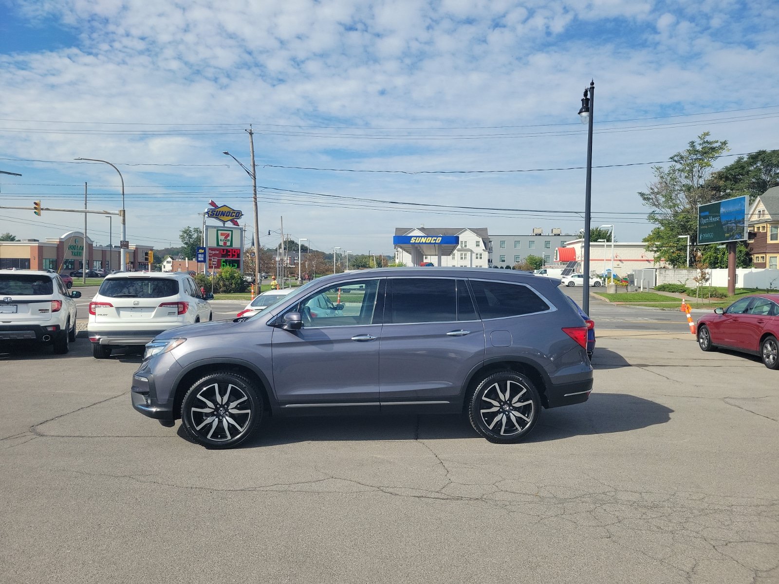 Used 2021 Honda Pilot Touring image 2