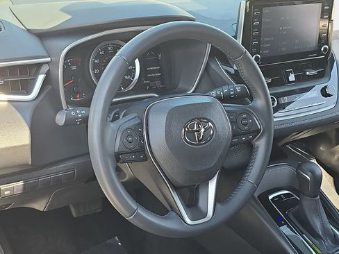 Used 2020 Toyota Corolla SE FWD image 18