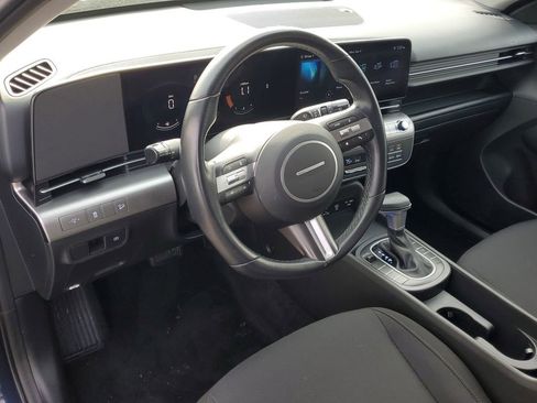 Used 2025 Hyundai Kona SEL image 12