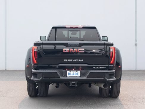 Used 2024 GMC Sierra 3500 Denali w/ Denali Reserve Package AWD/4WD image 27