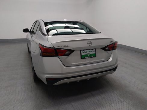 Used 2024 Nissan Altima 2.5 SV image 6