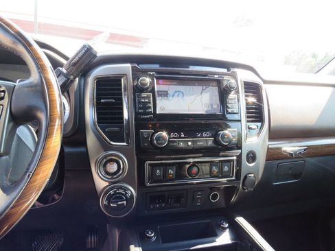 Used 2017 Nissan Titan Platinum Reserve image 13