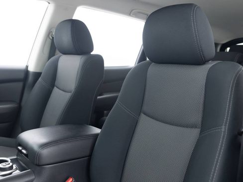 Used 2018 Nissan Pathfinder S AWD/4WD image 22