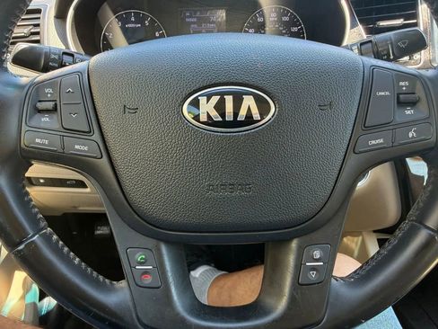 Used 2014 Kia Cadenza Premium FWD image 9