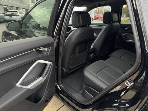 New 2025 Audi Q3 2.0T Premium image 28