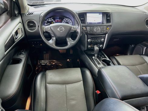 Used 2020 Nissan Pathfinder SL AWD/4WD image 23