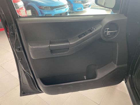 Used 2006 Nissan Xterra Off-Road image 15