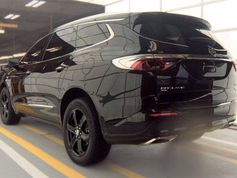 Used 2024 Buick Enclave Essence w/ Experience Buick Package AWD/4WD image 11
