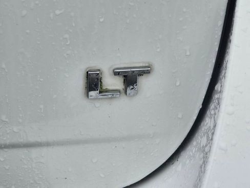 Used 2017 Chevrolet Equinox LT w/ Convenience Package image 61