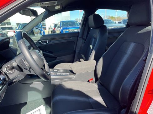 Used 2025 Honda Civic Sport image 13