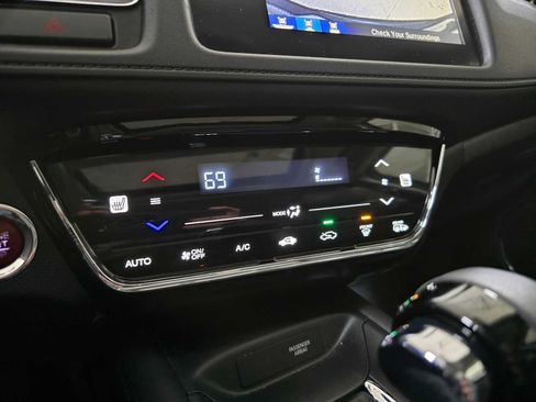 Used 2018 Honda HR-V EX-L image 36