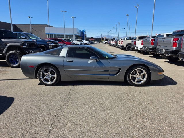 Used 2003 Chevrolet Corvette Coupe w/ Preferred Equipment Group RWD image 2