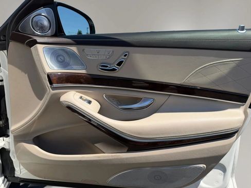 Used 2019 Mercedes-Benz S 560 Sedan image 14