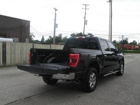 Used 2022 Ford F150 XLT w/ Equipment Group 302A High AWD/4WD image 9