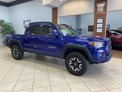 Used 2022 Toyota Tacoma TRD Off-Road image 1