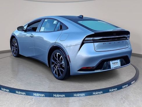 New 2026 Toyota Prius Plug-In Hybrid FWD image 4
