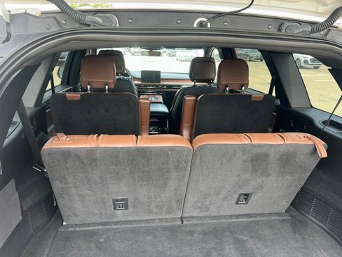 Used 2020 Lincoln Aviator Reserve AWD/4WD image 12