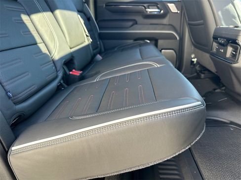 Used 2025 GMC Sierra 1500 AT4X image 16
