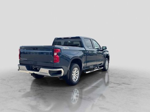Used 2020 Chevrolet Silverado 1500 LT w/ LT Value Package AWD/4WD image 6