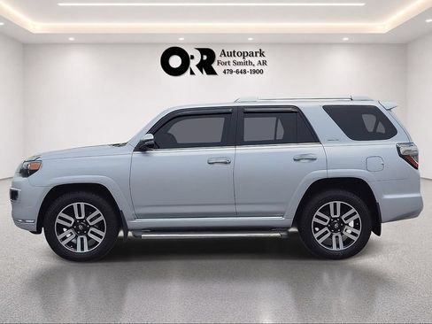 Used 2020 Toyota 4Runner Limited AWD/4WD image 3